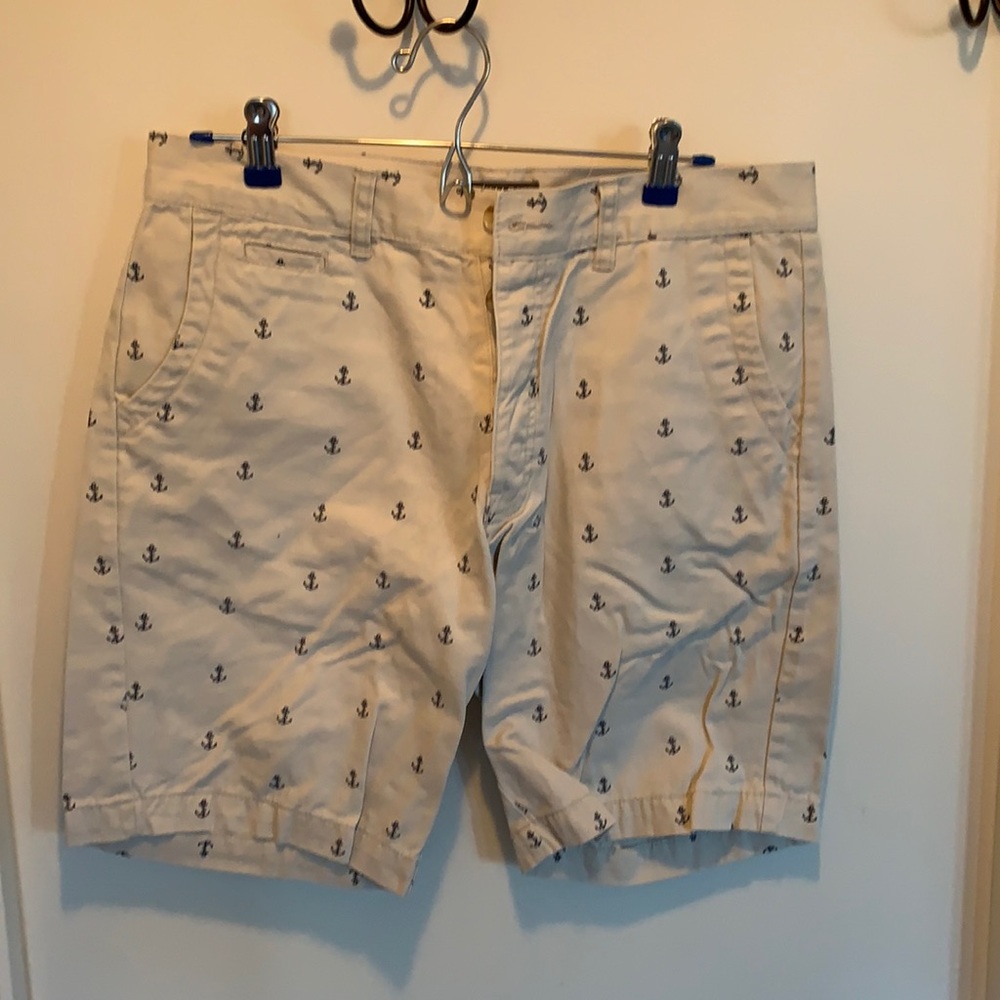 White primark khaki shorts